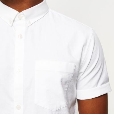White casual short sleeve Oxford shirt